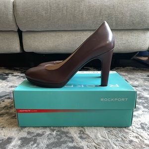 Rockport Heels in Plum (Pumps)